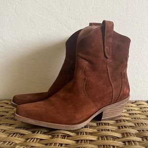 Steve Madden Brown Cowboy Boots- Size 9